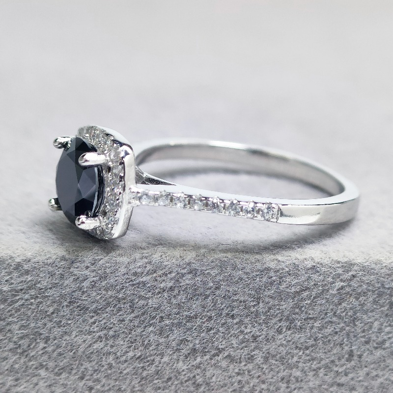 Elegant 0.5/1.0 Carat Black Moissanite Ring, 925 Silver